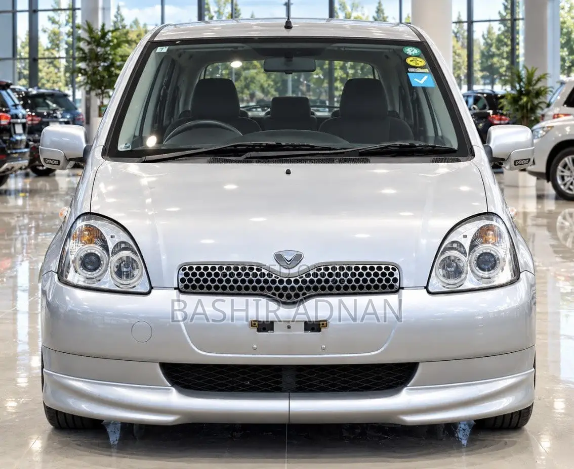Toyota Vitz 1.3 FWD 3dr 2001 Silver