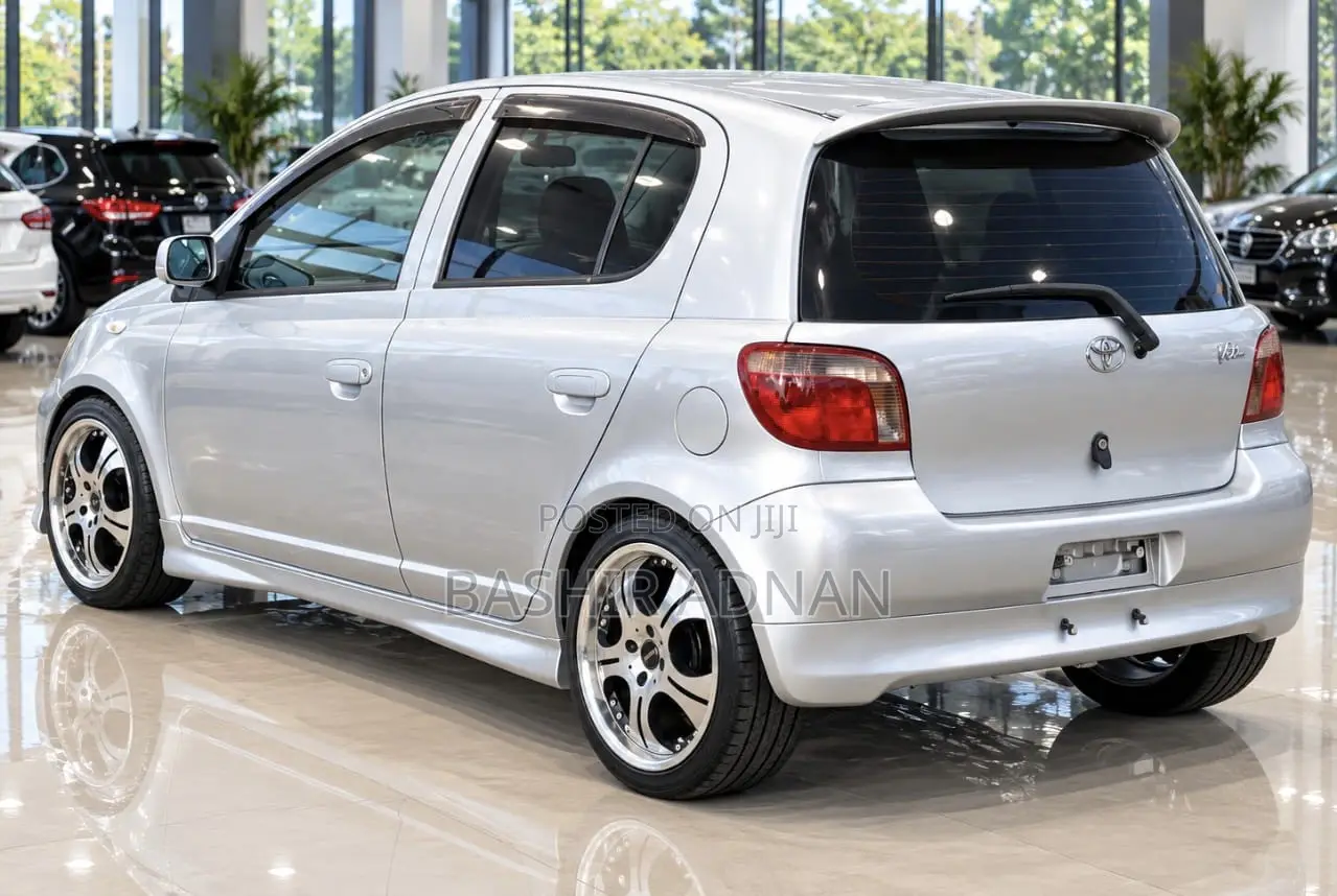 Toyota Vitz 1.3 FWD 3dr 2001 Silver