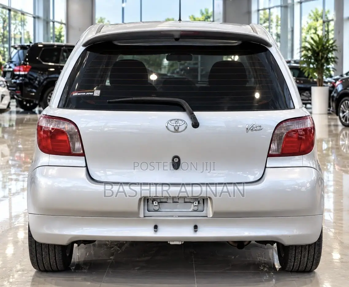 Toyota Vitz 1.3 FWD 3dr 2001 Silver