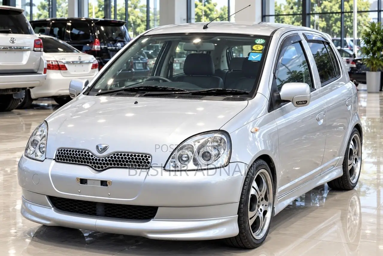 Toyota Vitz 1.3 FWD 3dr 2001 Silver