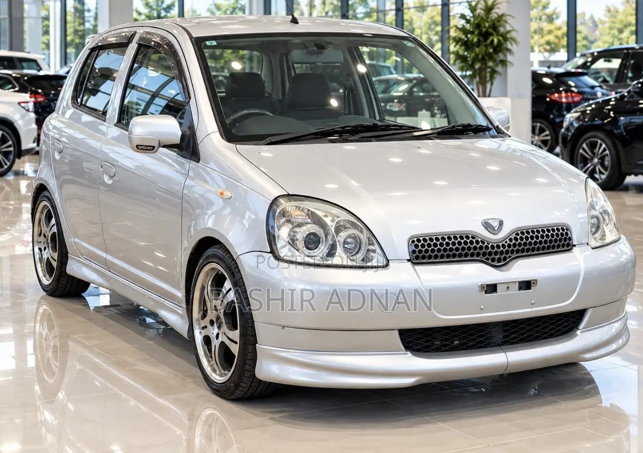 Toyota Vitz 1.3 FWD 3dr 2001 Silver