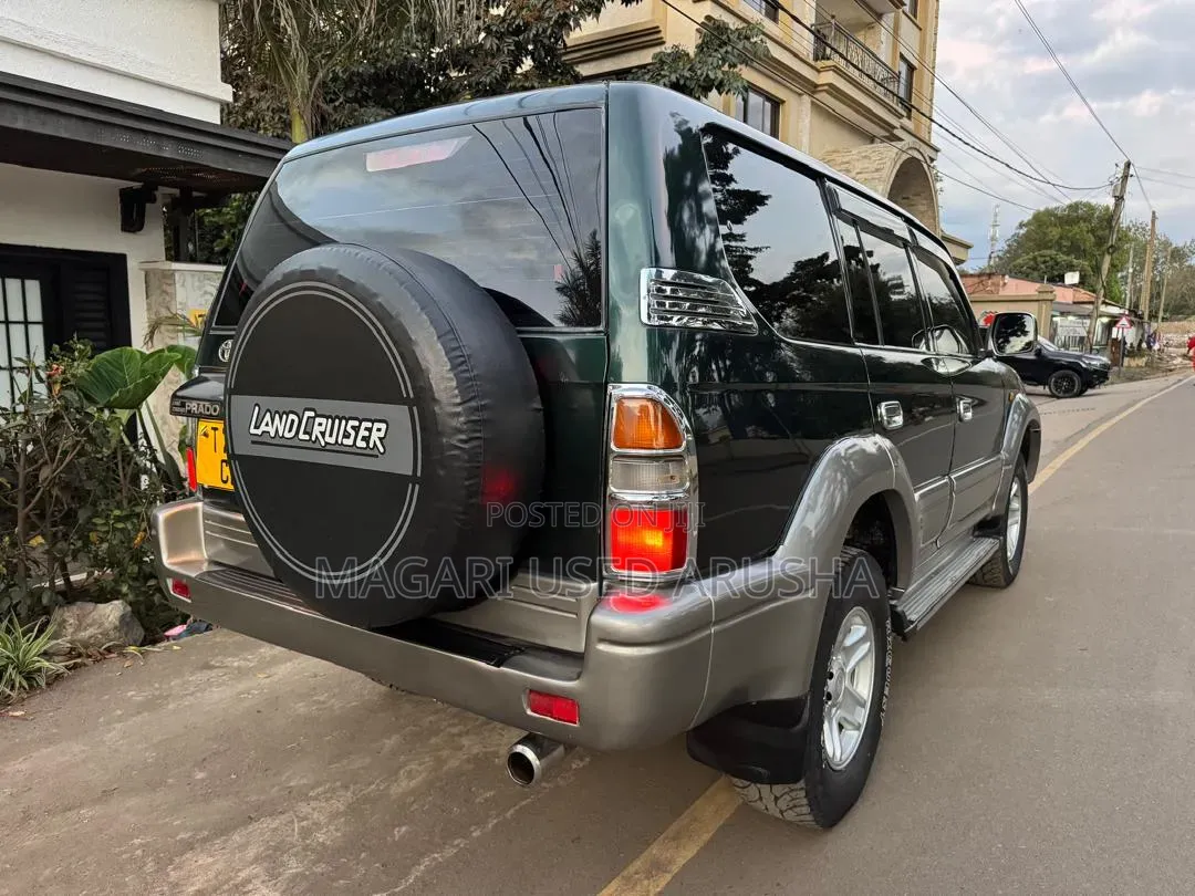 Toyota Land Cruiser Prado 2002 Green