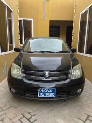 Toyota IST 2004 Black