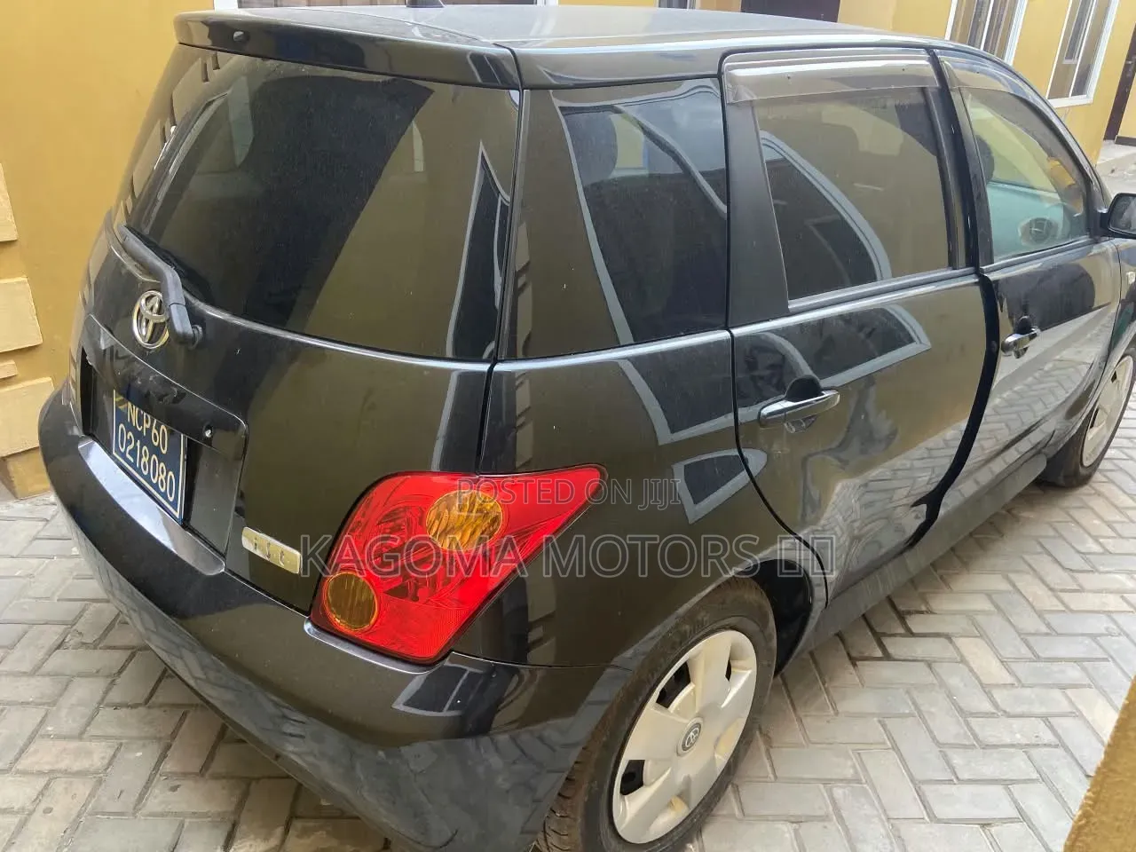 Toyota IST 2004 Black