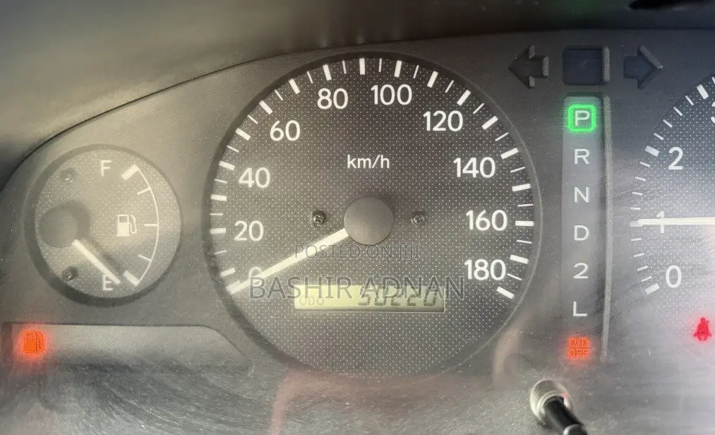 Toyota Carina 1.8 FWD Sedan 2000 White