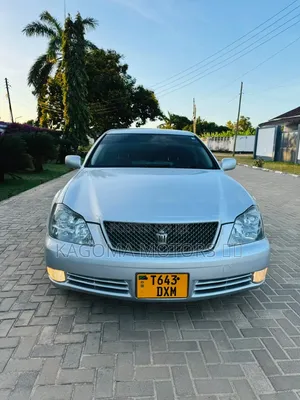 Toyota Crown Royale 2005 Silver
