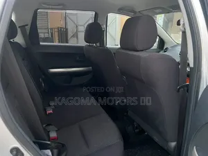 Toyota IST 2004 Silver