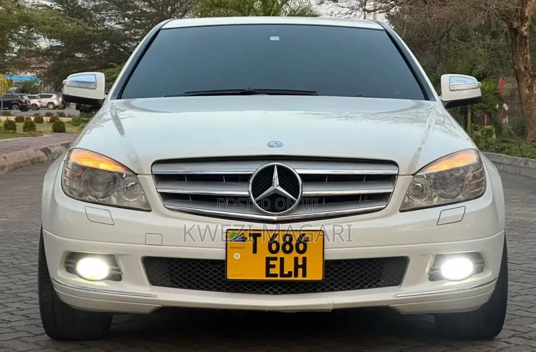 Mercedes-Benz C-Class 2007 White