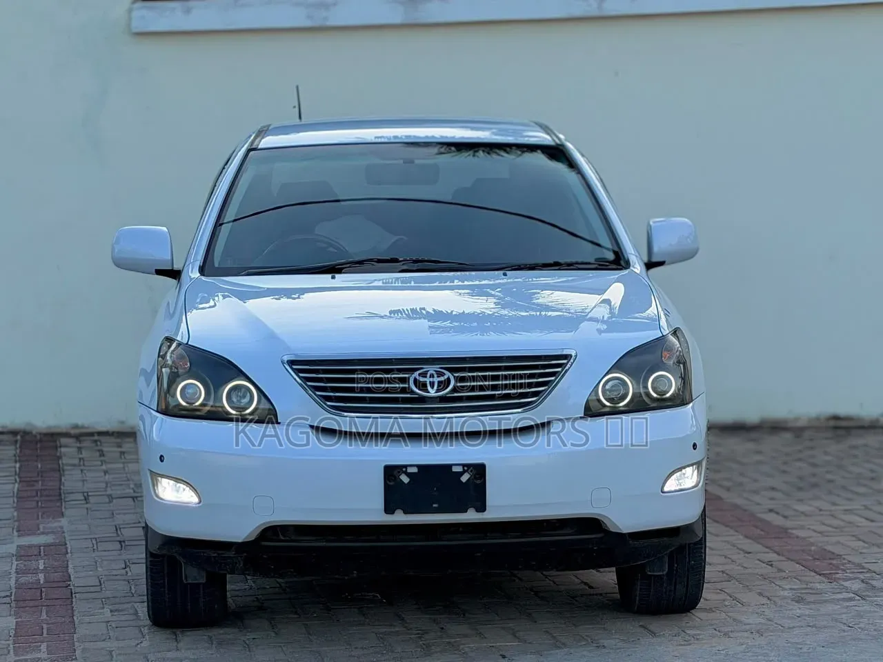 Toyota Harrier 2006 White
