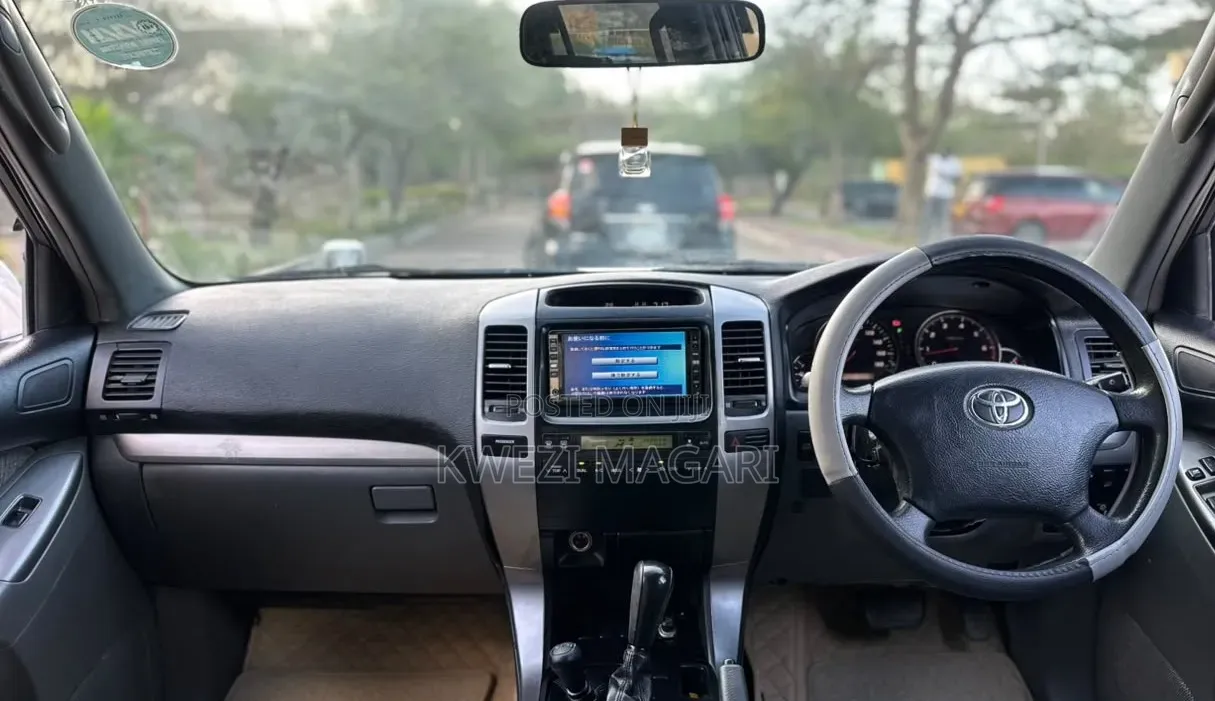Toyota Land Cruiser Prado 2007 Silver