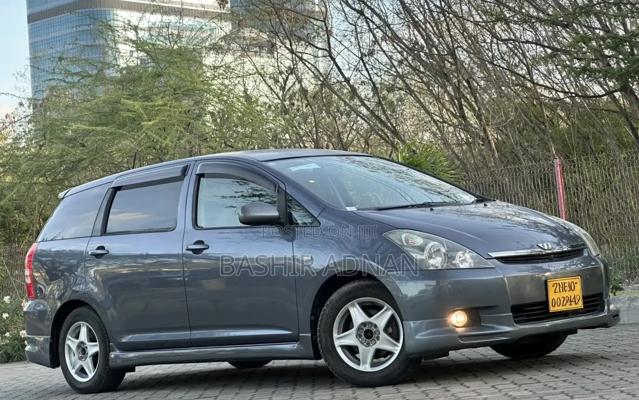 Toyota Wish 2004 Gray