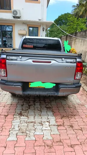 Toyota Hilux 2021 Gray