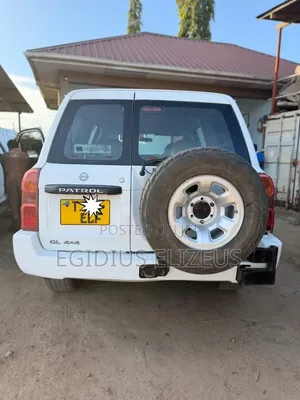 Nissan Patrol 2008 White