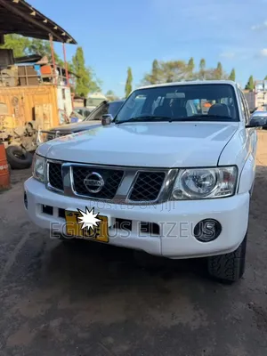 Nissan Patrol 2008 White