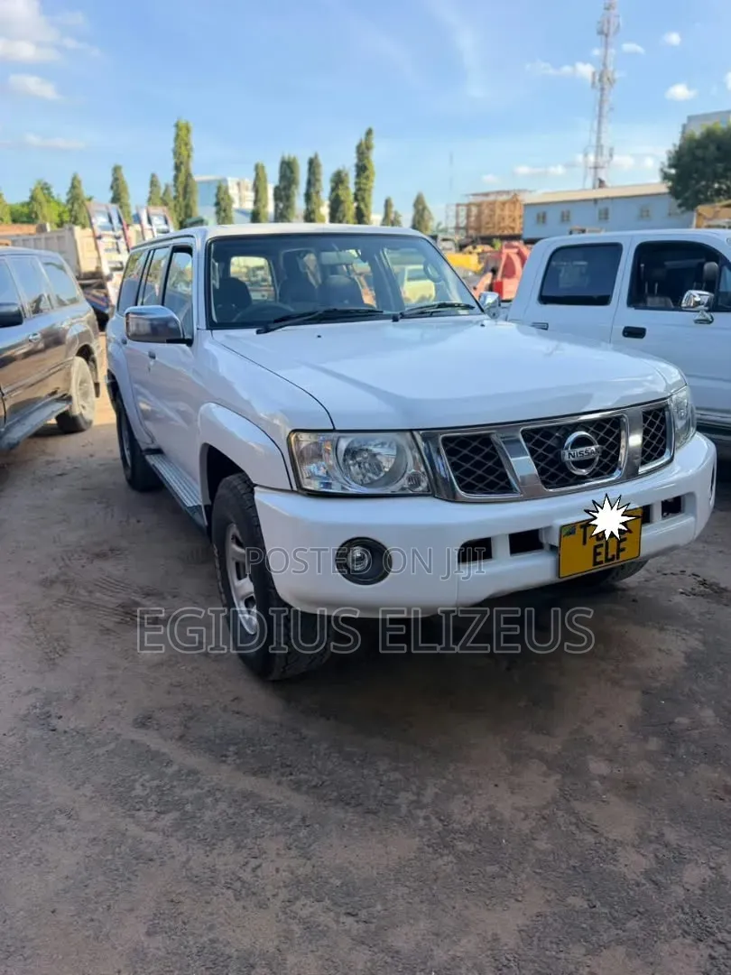 Nissan Patrol 2008 White