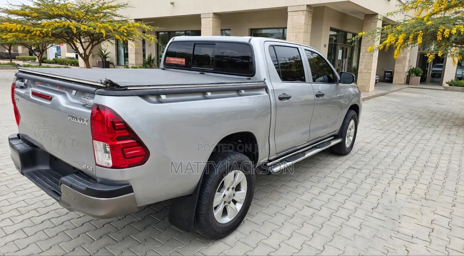 Toyota Hilux 2021 Gray