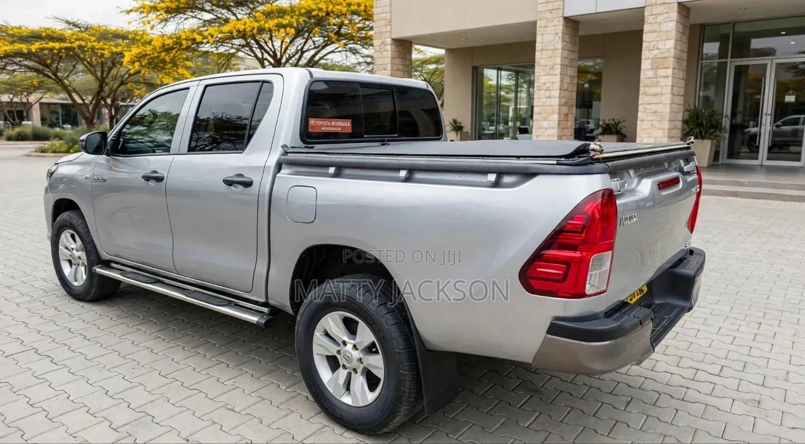 Toyota Hilux 2021 Gray