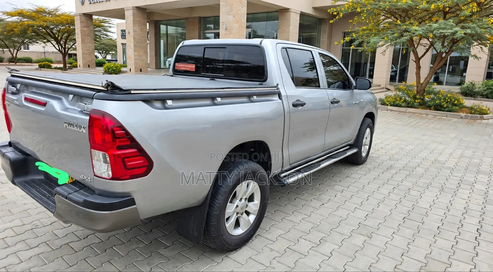 Toyota Hilux 2021 Gray