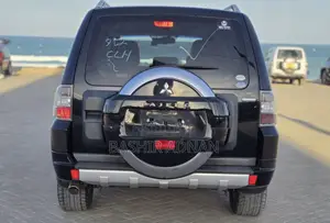 Mitsubishi Pajero 3.0 2010 Black