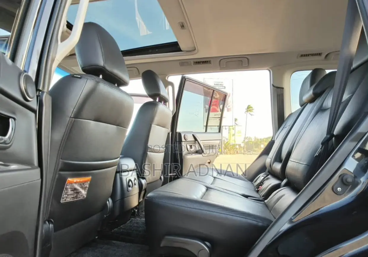Mitsubishi Pajero 3.0 2010 Black