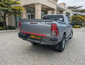 Toyota Hilux 2021 Gray