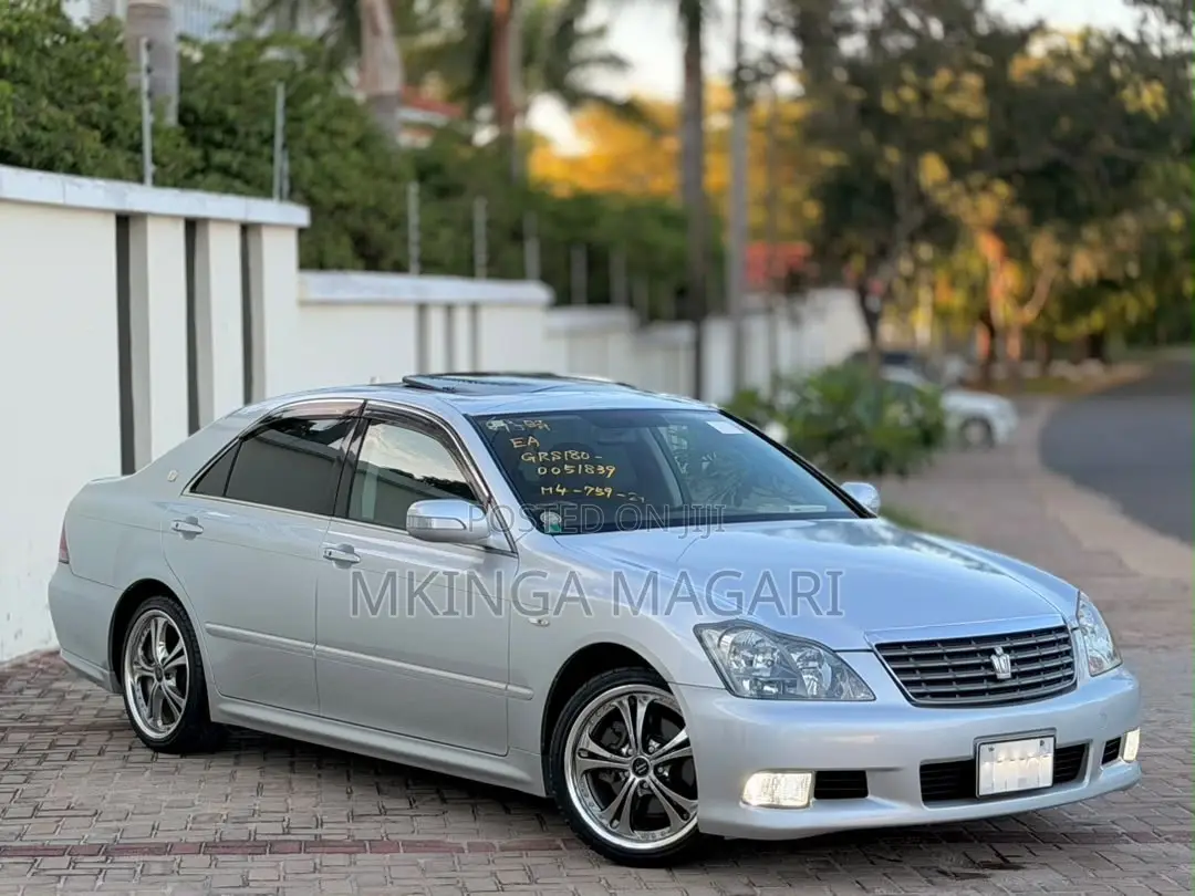 Toyota Crown 2006 Silver