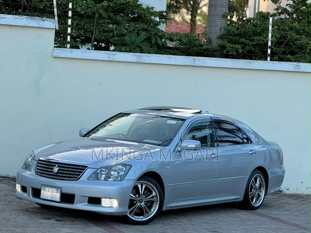 Toyota Crown 2006 Silver