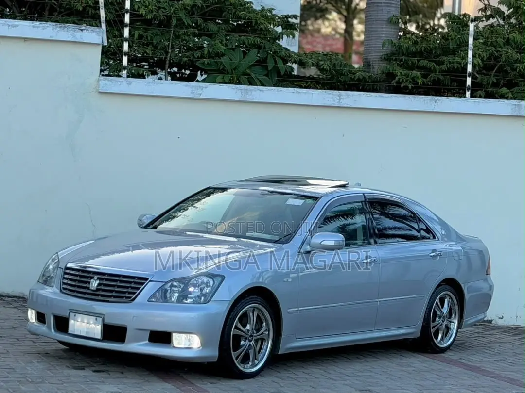 Toyota Crown 2006 Silver
