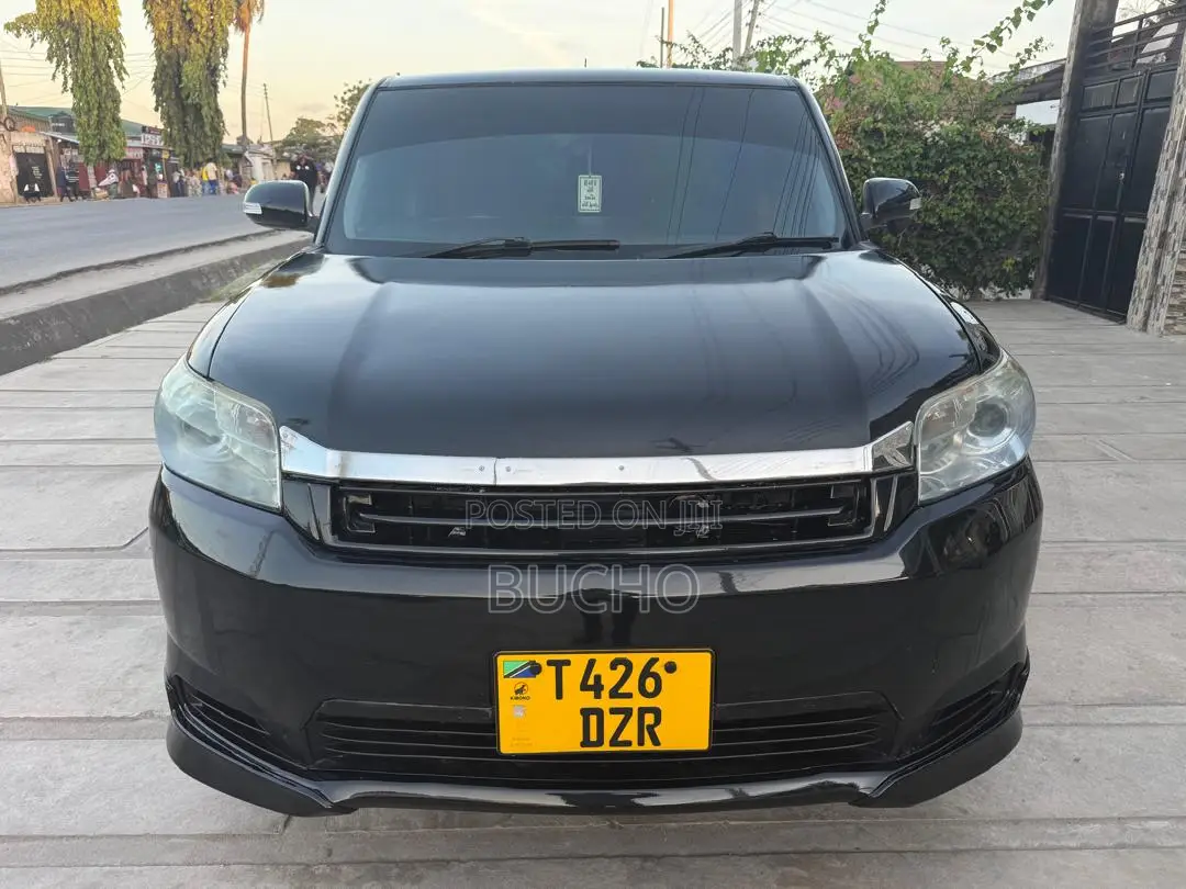 Toyota Corolla Rumion 2011 Black