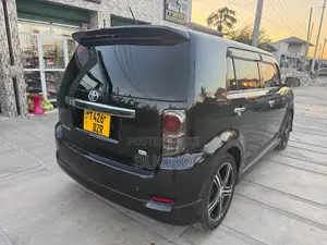 Toyota Corolla Rumion 2011 Black