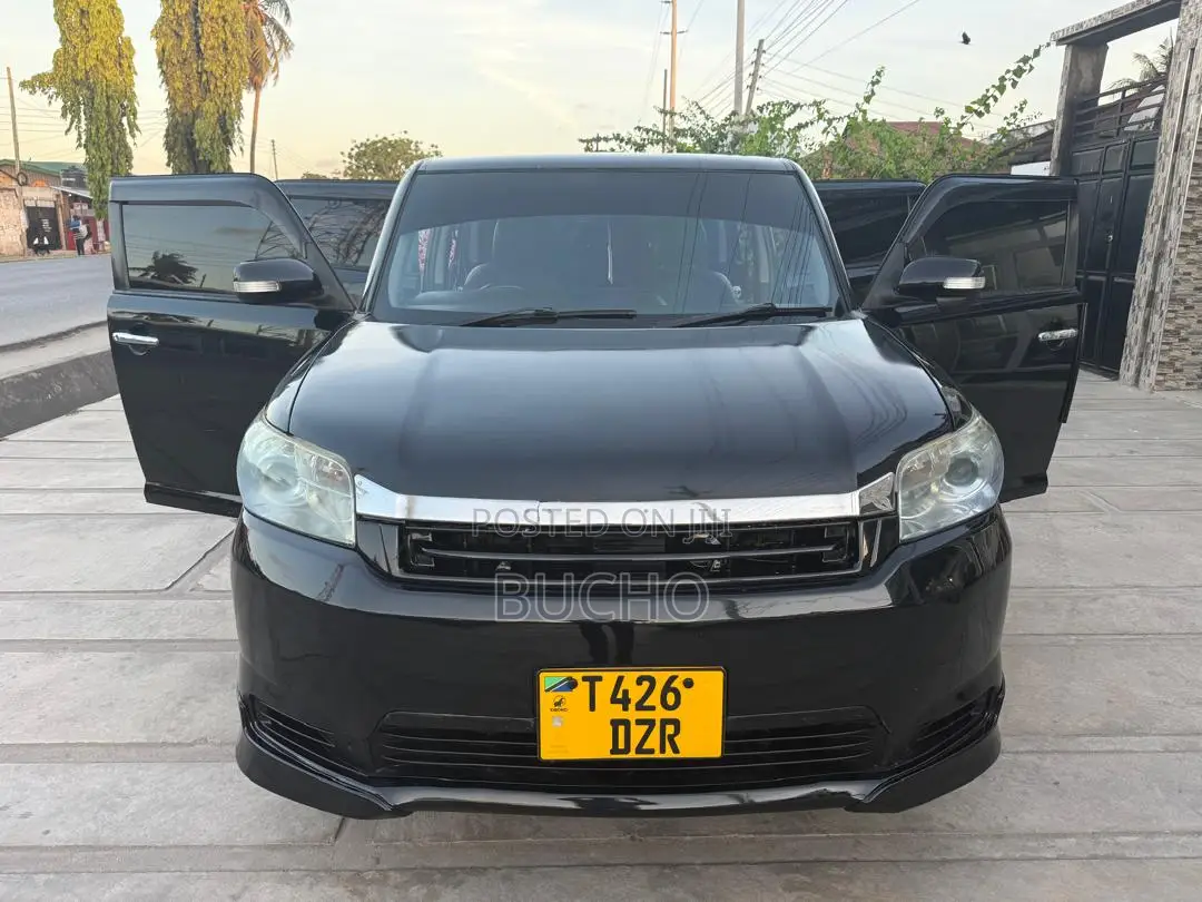 Toyota Corolla Rumion 2011 Black