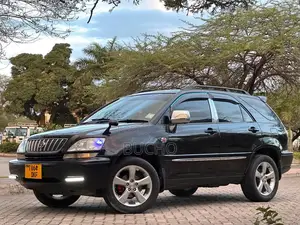 Toyota Harrier 2002 Black