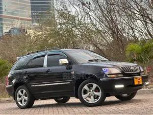 Toyota Harrier 2002 Black