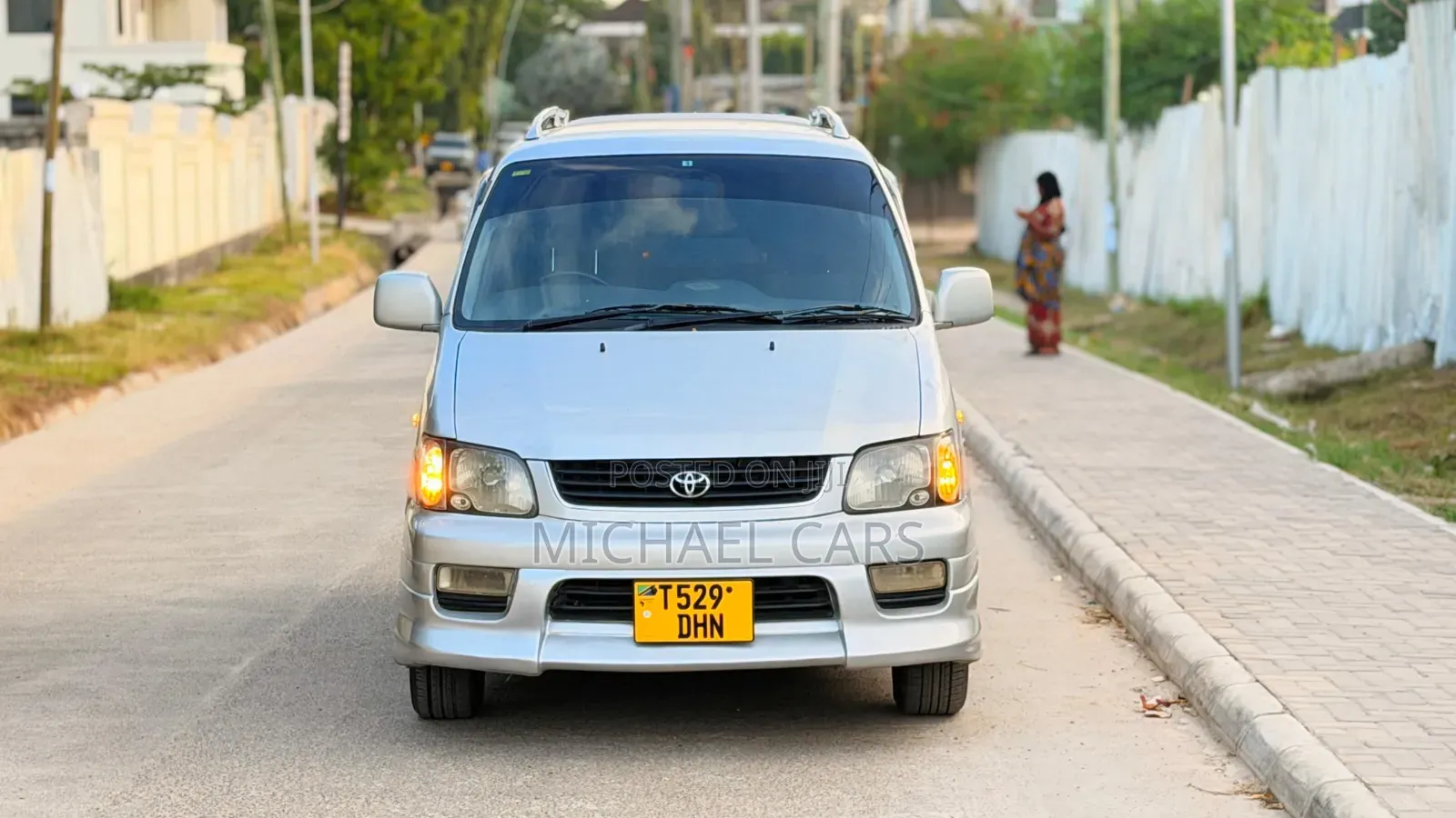 Toyota Noah 2003 Silver