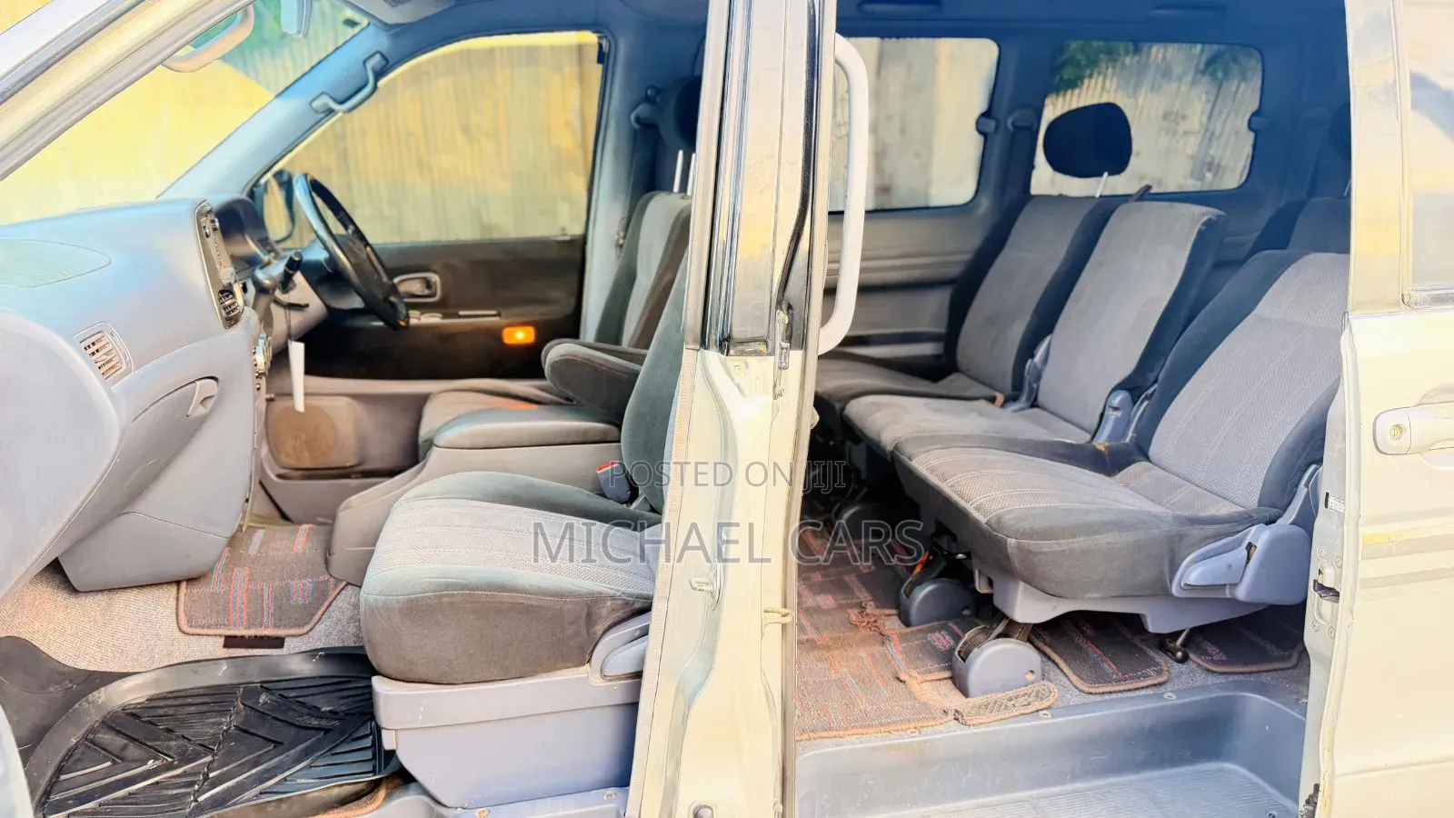 Toyota Noah 2003 Silver