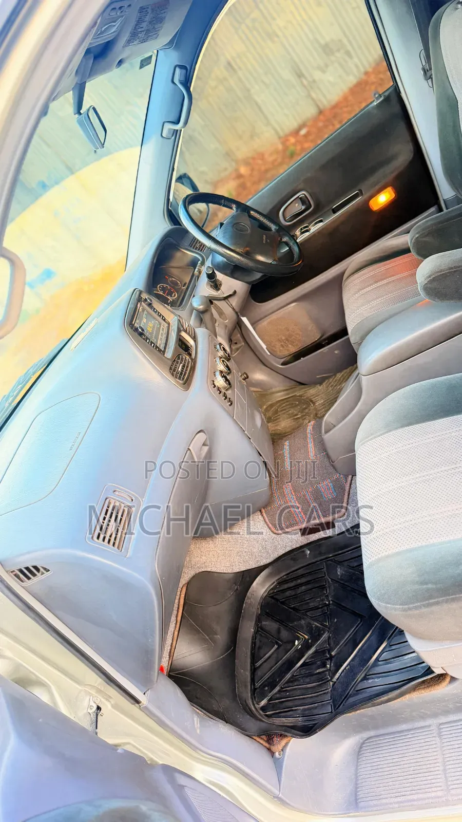 Toyota Noah 2003 Silver