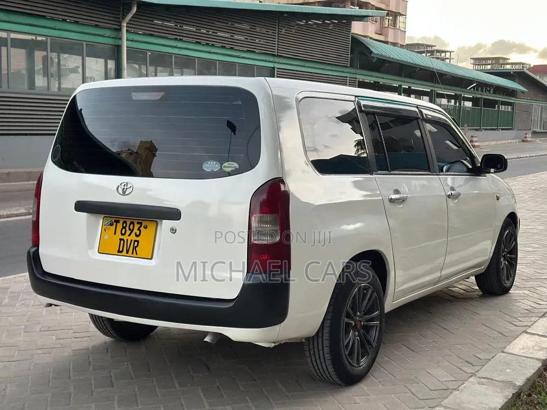 Toyota Probox 2007 White