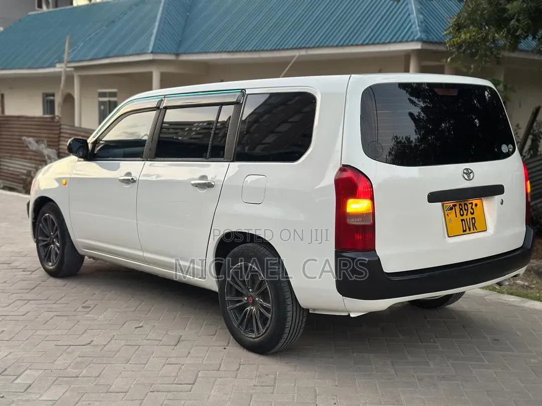 Toyota Probox 2007 White
