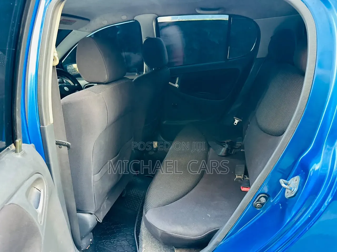 Toyota Vitz 2003 Blue