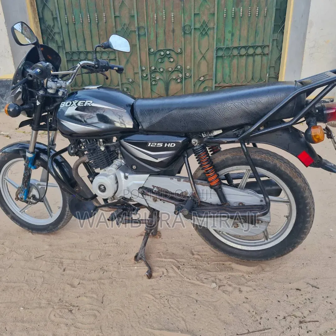 Bajaj Boxer 125 2026 Black