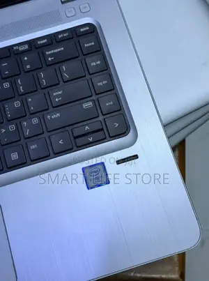 New Laptop HP 430 G4 8GB Intel Core i5 SSD 256GB