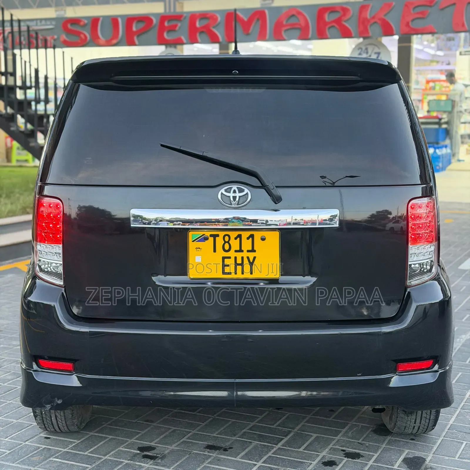 Toyota Corolla Rumion 2009 Black