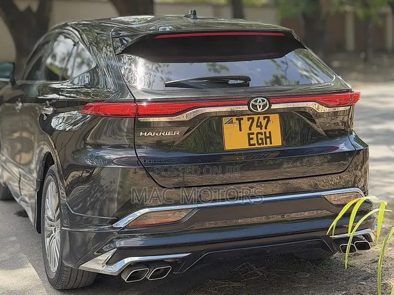 Toyota Harrier 2021 Black