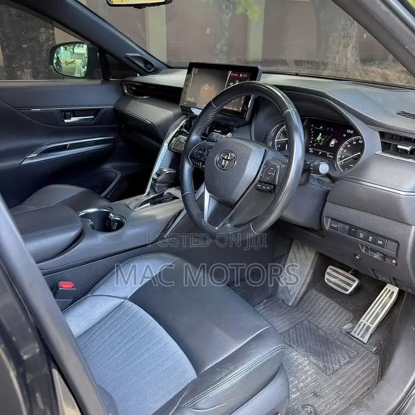 Toyota Harrier 2021 Black