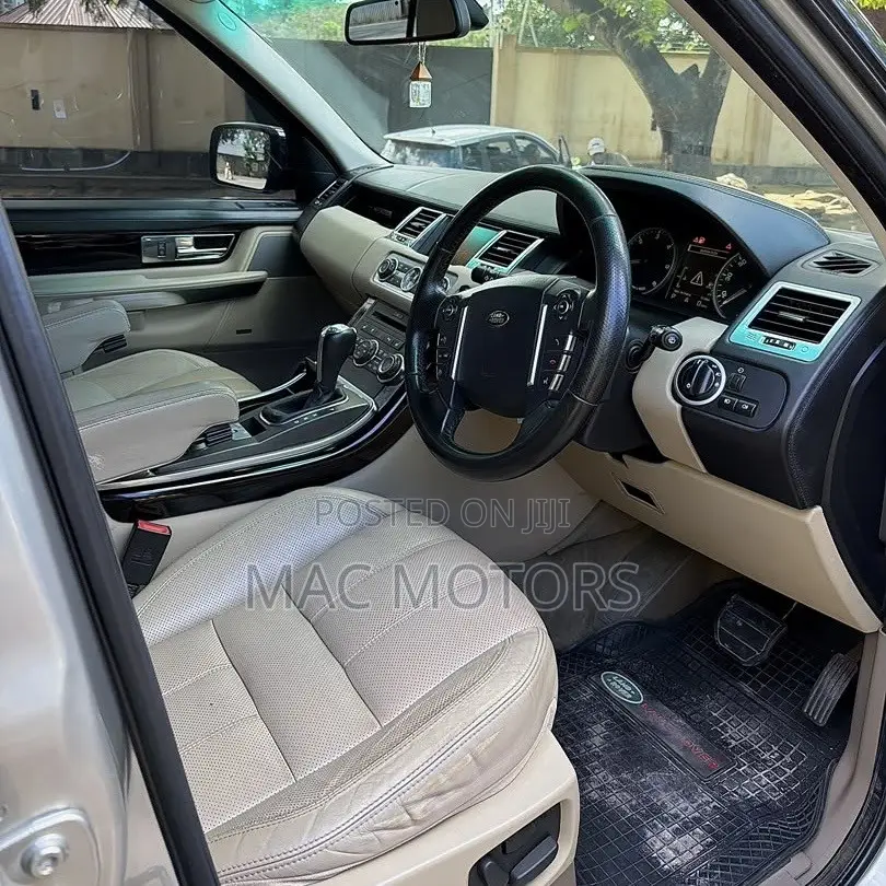Land Rover Range Rover Sport 2012 Silver