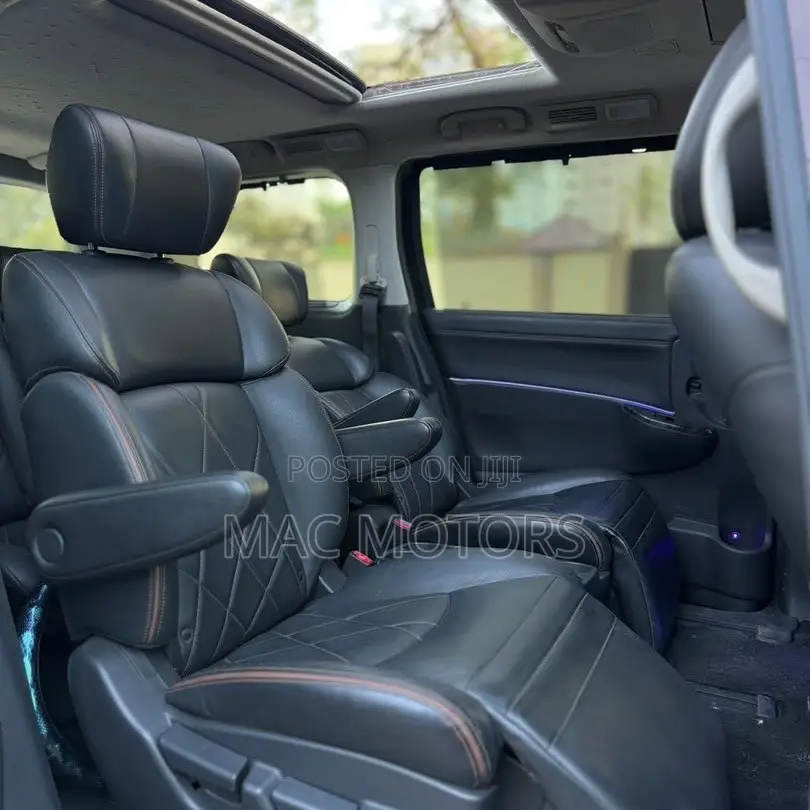 Nissan Elgrand SV Premium 2014 Black