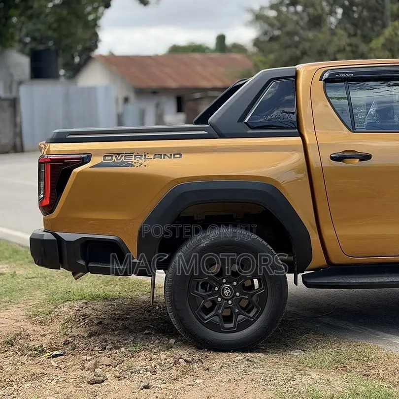 New Toyota Hilux 2026 Orange