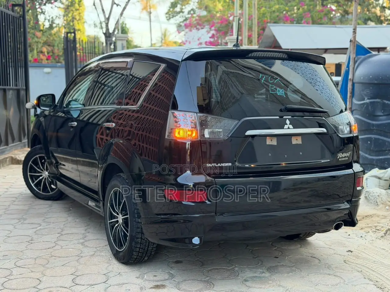 Mitsubishi Outlander 2010 Black
