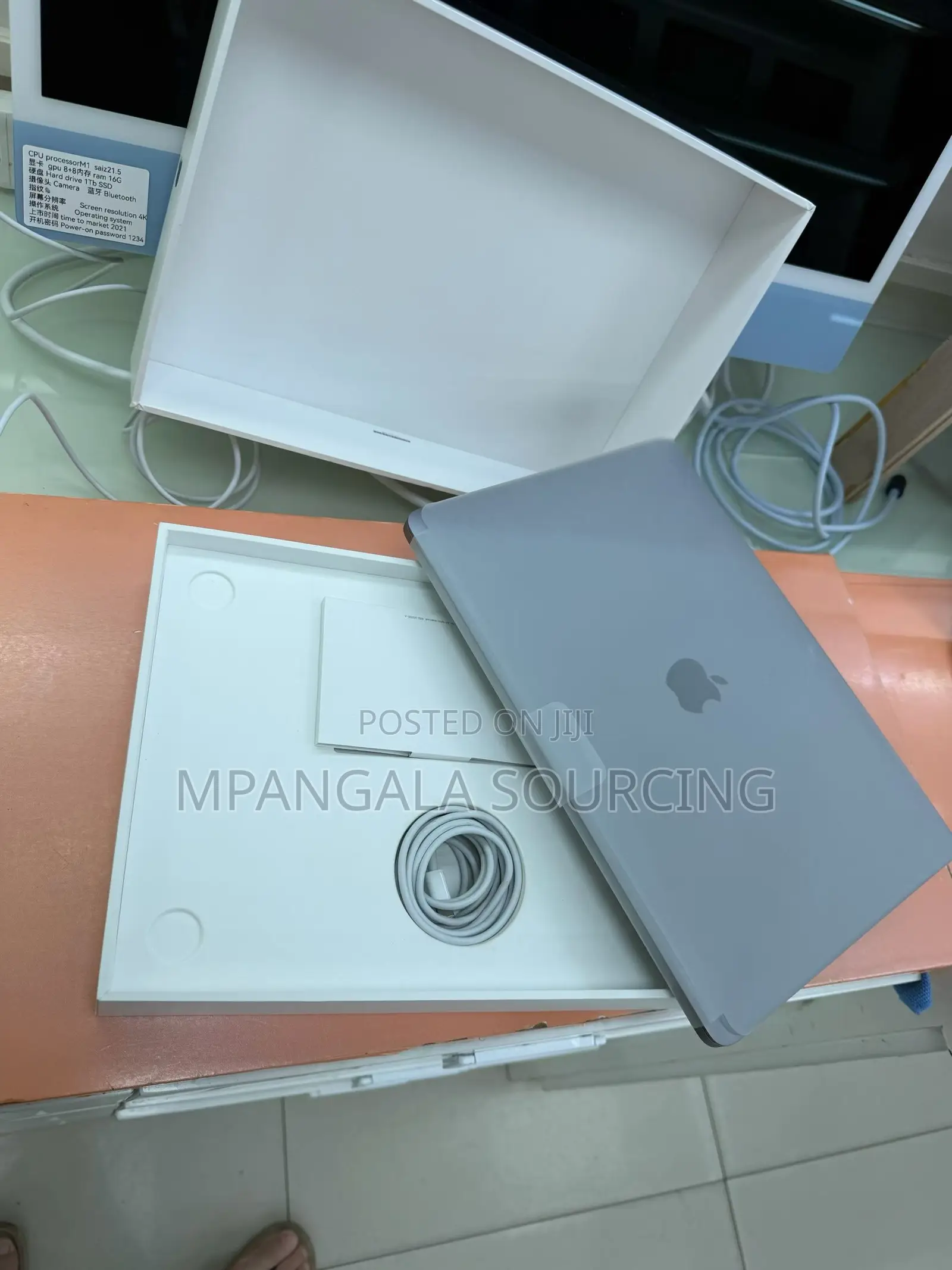 New Laptop Apple MacBook Air 2020 M1 8GB Apple M1 SSD 256GB