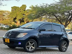 Toyota IST 2006 Blue